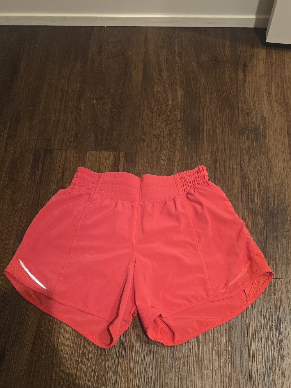 Lululemon- Hotty Hot High-Rise Short 4"